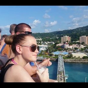 Meet your Posher, Kim